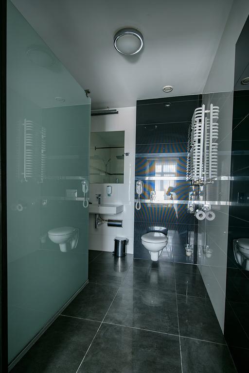 Hotel Grafit Kostomloty Pierwsze Buitenkant foto